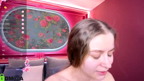 Laura online show from January 12, 6:59 pm