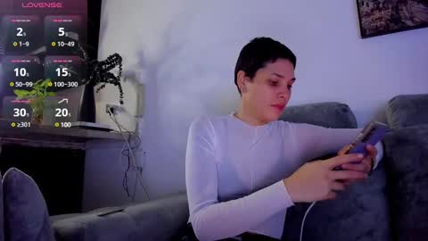 Laura Rose online show from March 10, 2:39 am