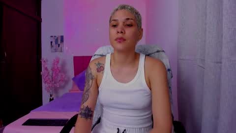 Laura Rose online show from September 28, 1:33 am