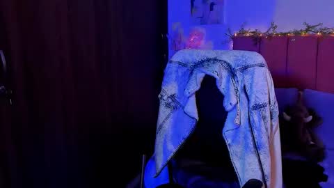 Laura Rose online show from October 15, 3:12 pm