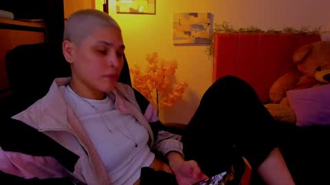 Laura Rose online show from April 6, 5:08 am