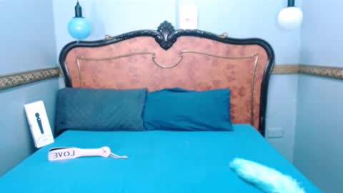 Laura online show from February 26, 2:26 am