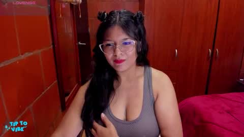 Snapshot of laura_smith0 chatting on September 23, 2:53 pm Laura  independent model Next show Monday 2th December online show from September 23, 2:53 pm