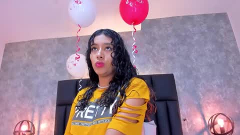 laura online show from February 18, 2:38 pm