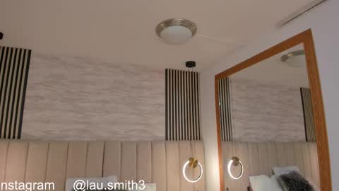 laura online show from December 5, 3:20 pm