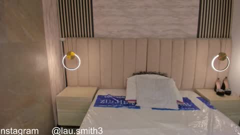 laura online show from December 19, 2:57 pm