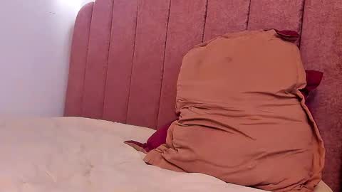 LAURA SOE online show from February 28, 5:14 pm