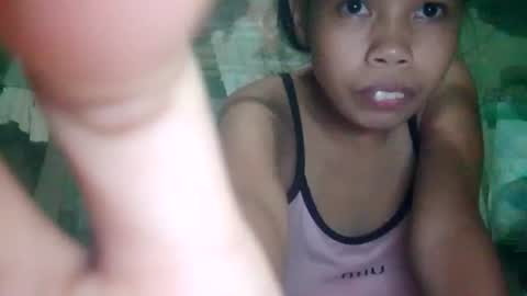 Snapshot of laura_sweet063 chatting on July 14, 12:11 pm Laura online show from July 14, 12:11 pm