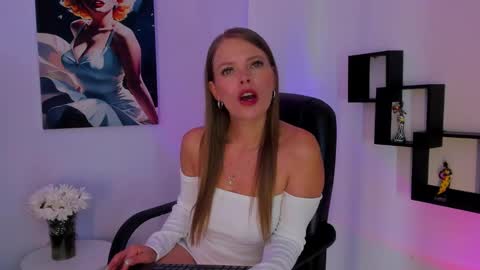 Laura Blue online show from February 27, 2:43 pm