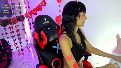 Snapshot of laurablush chatting on February 11, 8:03 pm LauraBlush online show from February 11, 8:03 pm