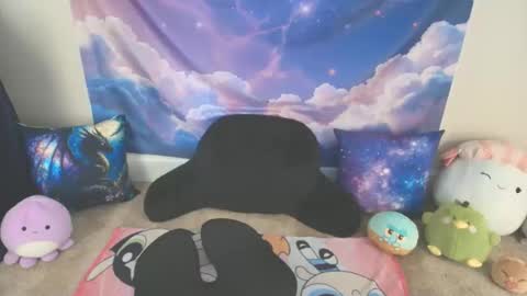 Snapshot of laurachan chatting on April 29, 5:30 pm LauraChan online show from April 29, 5:30 pm