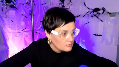 lauradavidsons online show from October 16, 6:31 pm