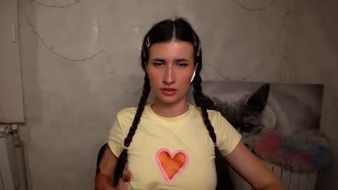 Snapshot of lauradre_ chatting on May 23, 8:51 am Laura online show from May 23, 8:51 am