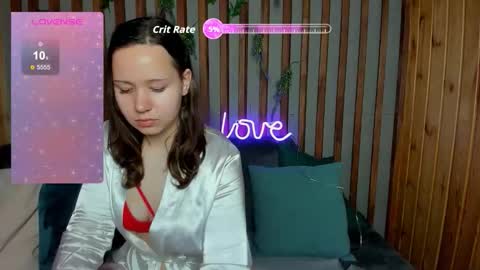 Snapshot of lauraellinss chatting on September 22, 7:43 am Laura online show from September 22, 7:43 am