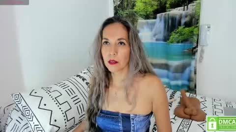 Laura online show from January 11, 7:24 am