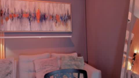 Snapshot of laurah_hill chatting on September 23, 12:08 pm Lau online show from September 23, 12:08 pm