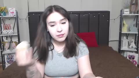 LauraHlot online show from February 2, 6:42 pm