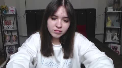 LauraHlot online show from February 9, 3:32 am