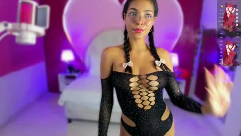 Laura MartinGMT-5 2200-0600 online show from February 14, 12:41 am