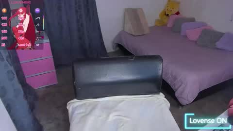 Laura Mayer online show from November 26, 3:29 am