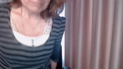 Lauraoven1 online show from February 14, 8:31 am