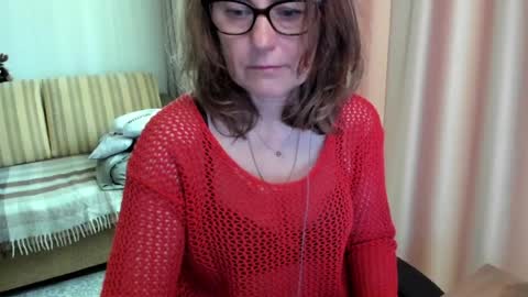 Snapshot of lauraoven1 chatting on June 2, 7:32 am Lauraoven1 online show from June 2, 7:32 am