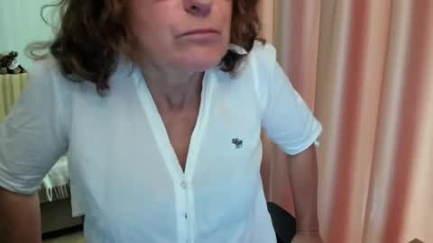 Lauraoven1 online show from July 30, 7:07 am