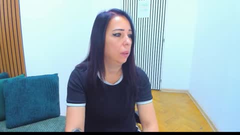 Laura online show from September 28, 3:23 am