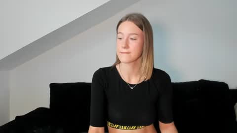 Laura Lara Sommer online show from July 22, 10:18 am