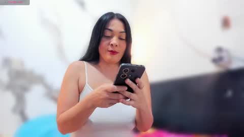 Snapshot of laurax_hot chatting on June 24, 4:33 am laurax_hot online show from June 24, 4:33 am
