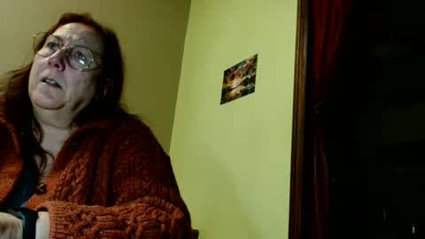 laureanne online show from December 17, 8:21 pm