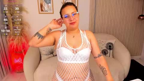 Snapshot of laureen_se chatting on February 5, 12:26 am laureen_se online show from February 5, 12:26 am