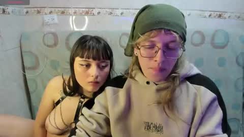 Snapshot of laureles6667 chatting on June 19, 10:08 am Laures666 online show from June 19, 10:08 am