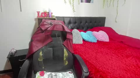 Lauren Independent model online show from December 2, 5:08 pm