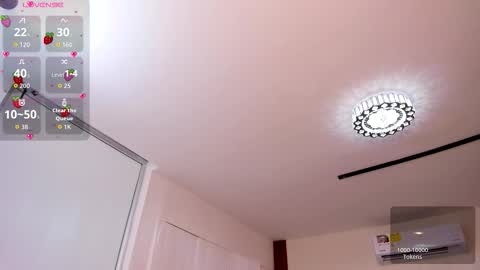 Lauren online show from January 7, 6:43 pm