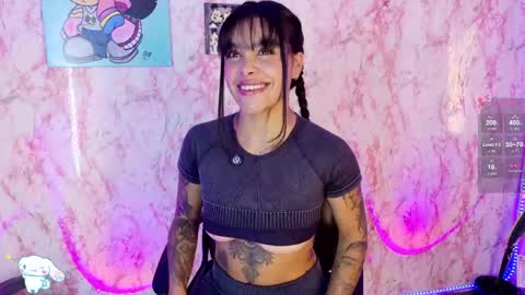 Snapshot of lauren_camila1 chatting on April 15, 2:18 am Lau online show from April 15, 2:18 am