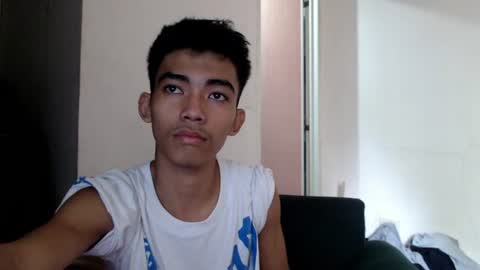 Snapshot of laurence_cuttieguyhere chatting on July 1, 4:03 am laurence_cuttieguyhere online show from July 1, 4:03 am