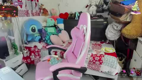 Snapshot of laurencesophiets chatting on December 8, 5:11 pm SF online show from December 8, 5:11 pm