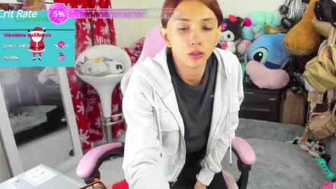 Snapshot of laurencesophiets chatting on January 3, 7:50 pm SF online show from January 3, 7:50 pm