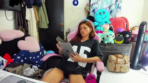 Snapshot of laurencesophiets chatting on January 22, 11:32 pm SF online show from January 22, 11:32 pm