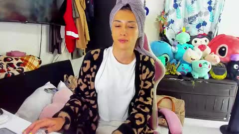 Snapshot of laurencesophiets chatting on February 11, 7:48 pm SF online show from February 11, 7:48 pm