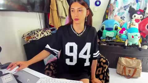 Snapshot of laurencesophiets chatting on March 8, 4:50 pm SF online show from March 8, 4:50 pm