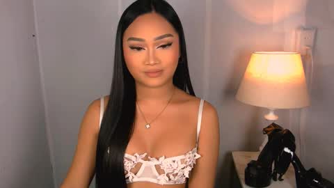 chloe3 online show from January 18, 10:35 pm