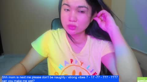 Snapshot of laurengirls1 chatting on January 7, 9:25 pm onlyfan laureng7 - 7 laureng2 online show from January 7, 9:25 pm