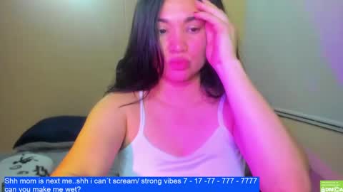 Snapshot of laurengirls1 chatting on January 15, 12:30 am onlyfan laureng7 - 7 laureng2 online show from January 15, 12:30 am