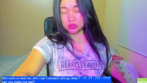 Snapshot of laurengirls1 chatting on January 28, 6:16 am onlyfan laureng7 - 7 laureng2 online show from January 28, 6:16 am