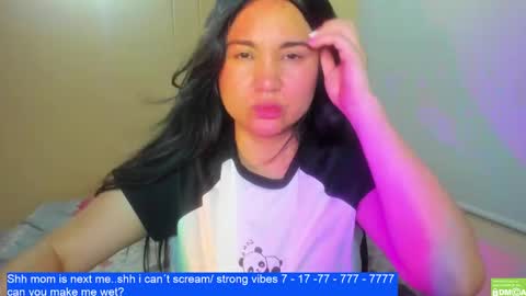 Snapshot of laurengirls1 chatting on January 31, 11:56 pm onlyfan laureng7 - 7 laureng2 online show from January 31, 11:56 pm