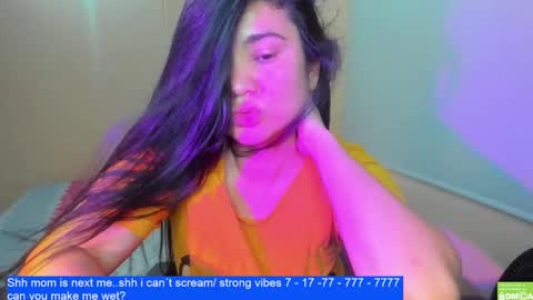 Snapshot of laurengirls1 chatting on February 4, 3:26 pm onlyfan laureng7 - 7 laureng2 online show from February 4, 3:26 pm