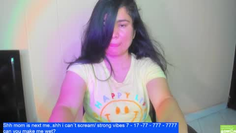 Snapshot of laurengirls1 chatting on February 20, 10:04 pm onlyfan laureng7 - 7 laureng2 online show from February 20, 10:04 pm