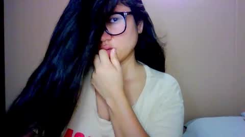Snapshot of laurengirls1 chatting on September 22, 12:29 pm onlyfan laureng7 - 7 laureng2 online show from September 22, 12:29 pm